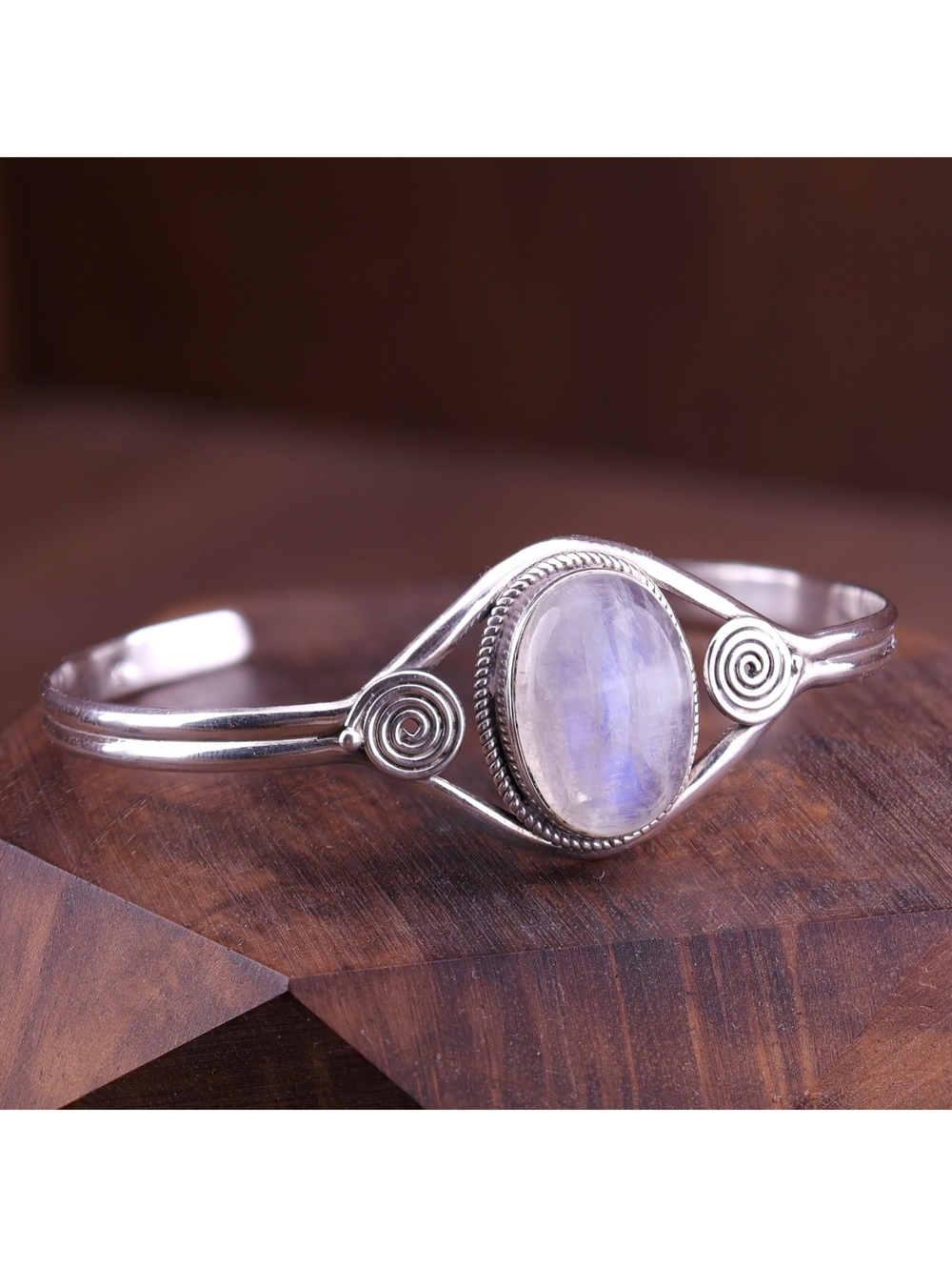Vintage .925 Sterling Silver Rainbow Moonstone Artisan Cuff Bracelet - Picture 3 of 10